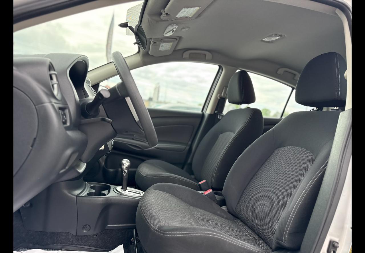 Nissan Versa  2016