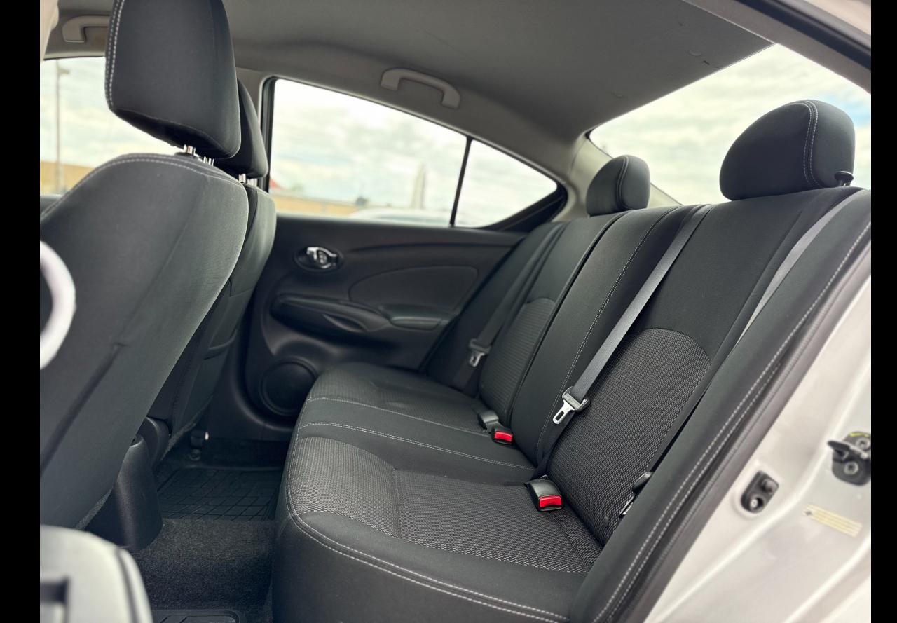 Nissan Versa  2016