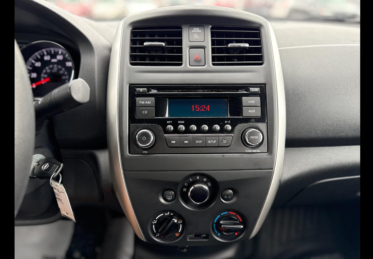 Nissan Versa  2016
