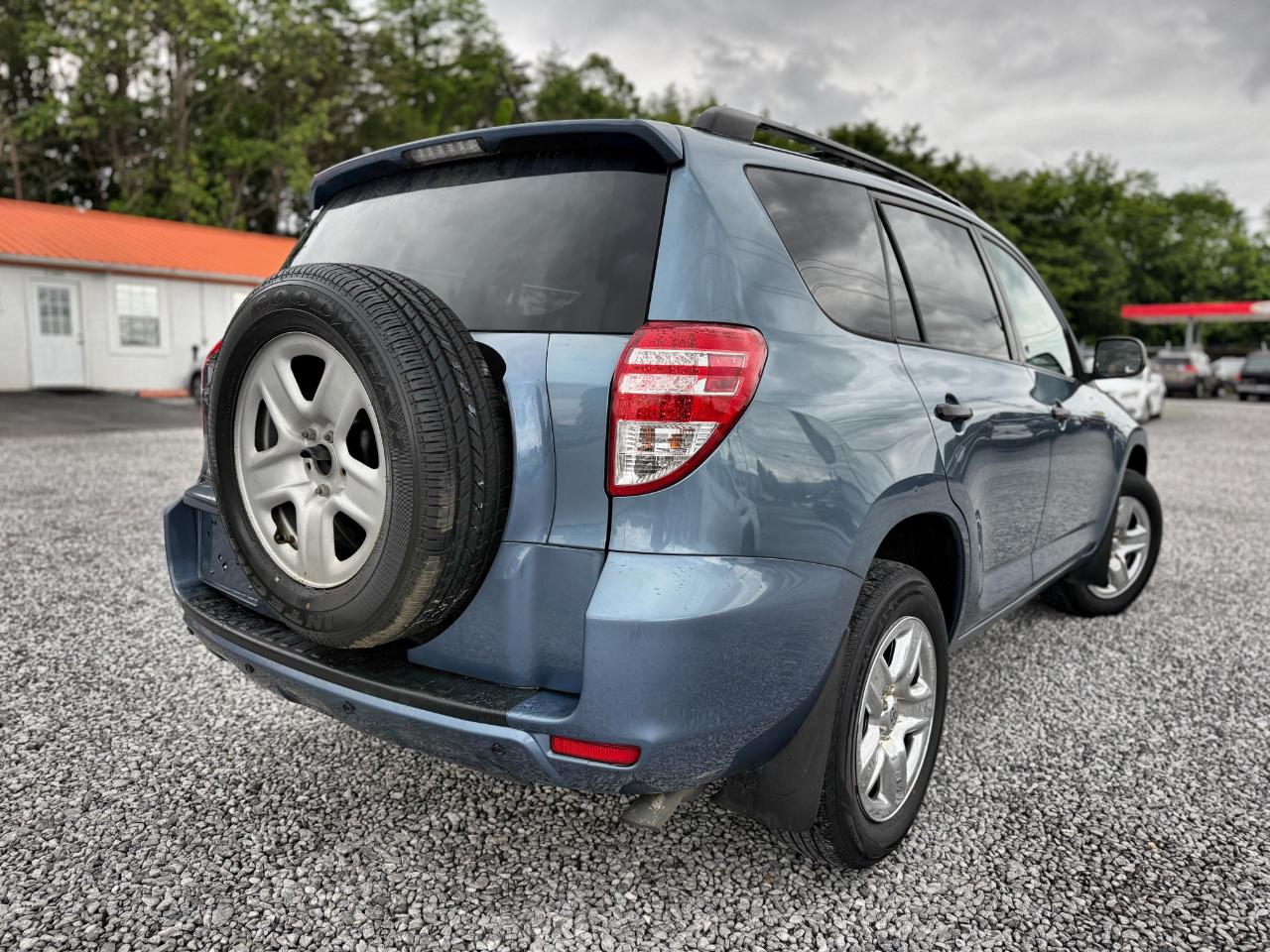 Toyota RAV4  2011