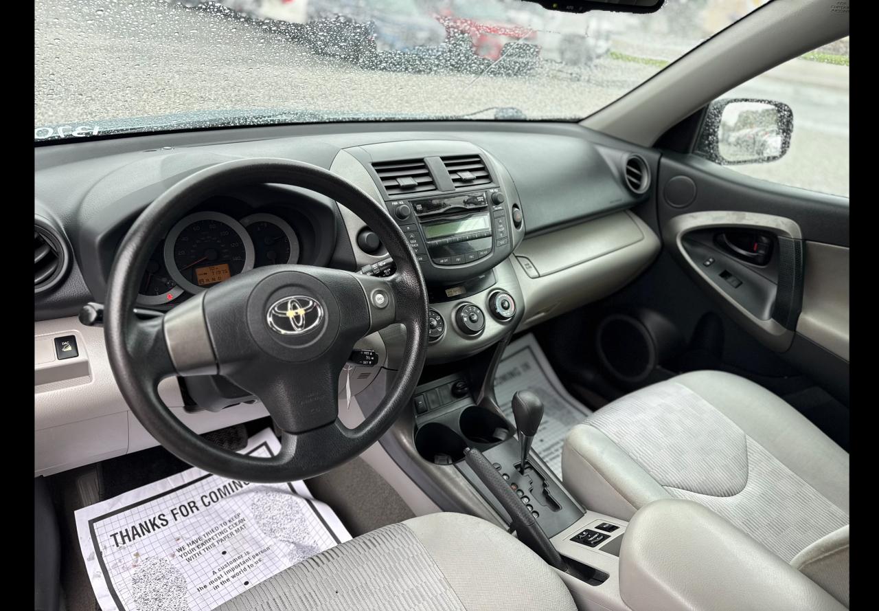 Toyota RAV4  2011
