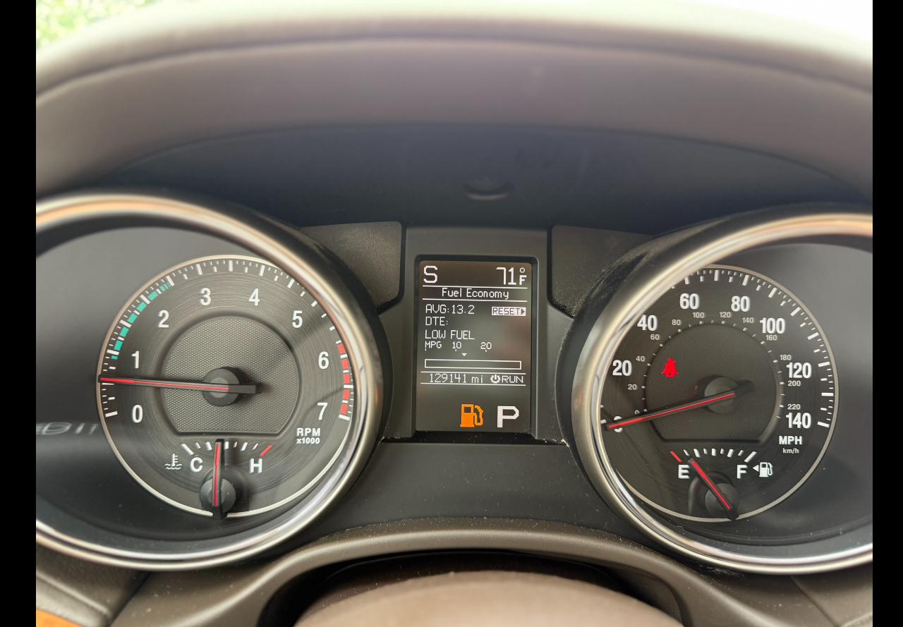 Jeep Grand Cherokee Overland 4WD 2011