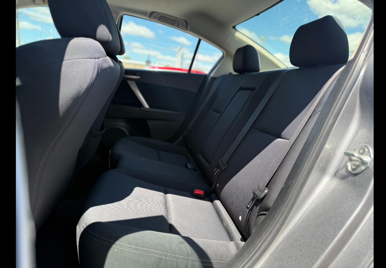 Mazda MAZDA3 s 2011