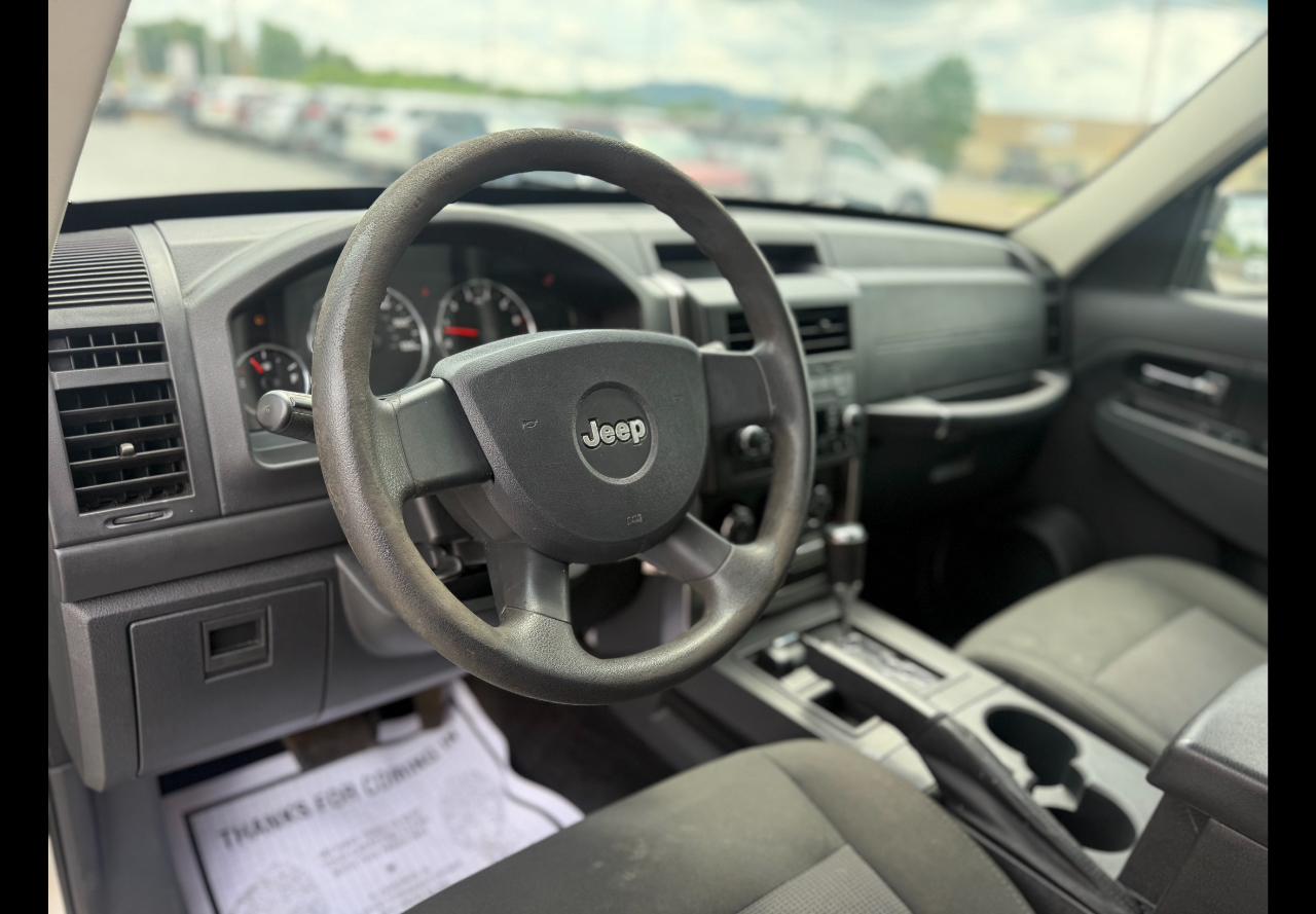Jeep Liberty Sport 4WD 2009