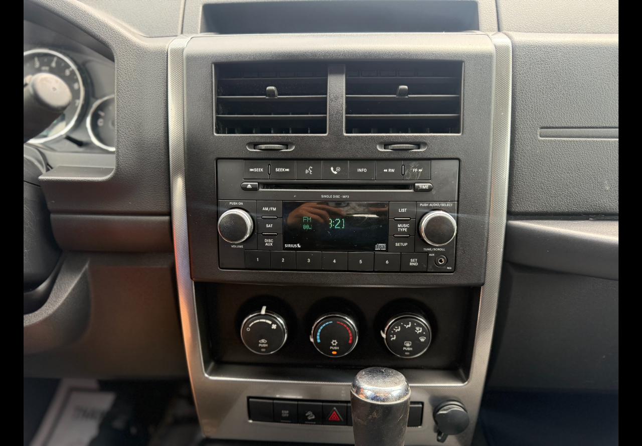 Jeep Liberty Sport 4WD 2009