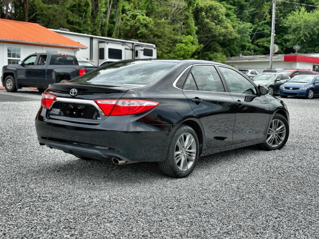 Toyota Camry SE 2016