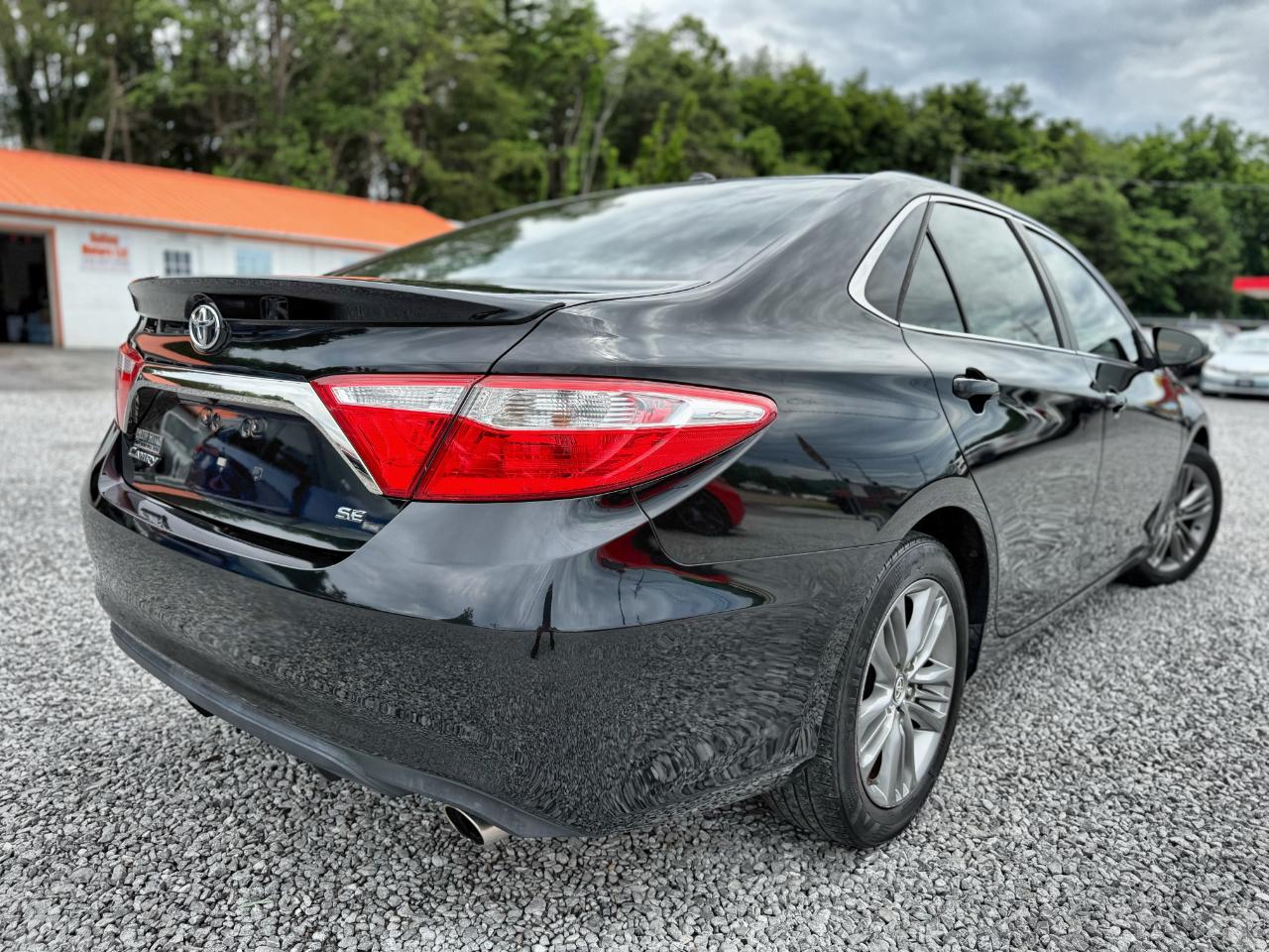 Toyota Camry SE 2016