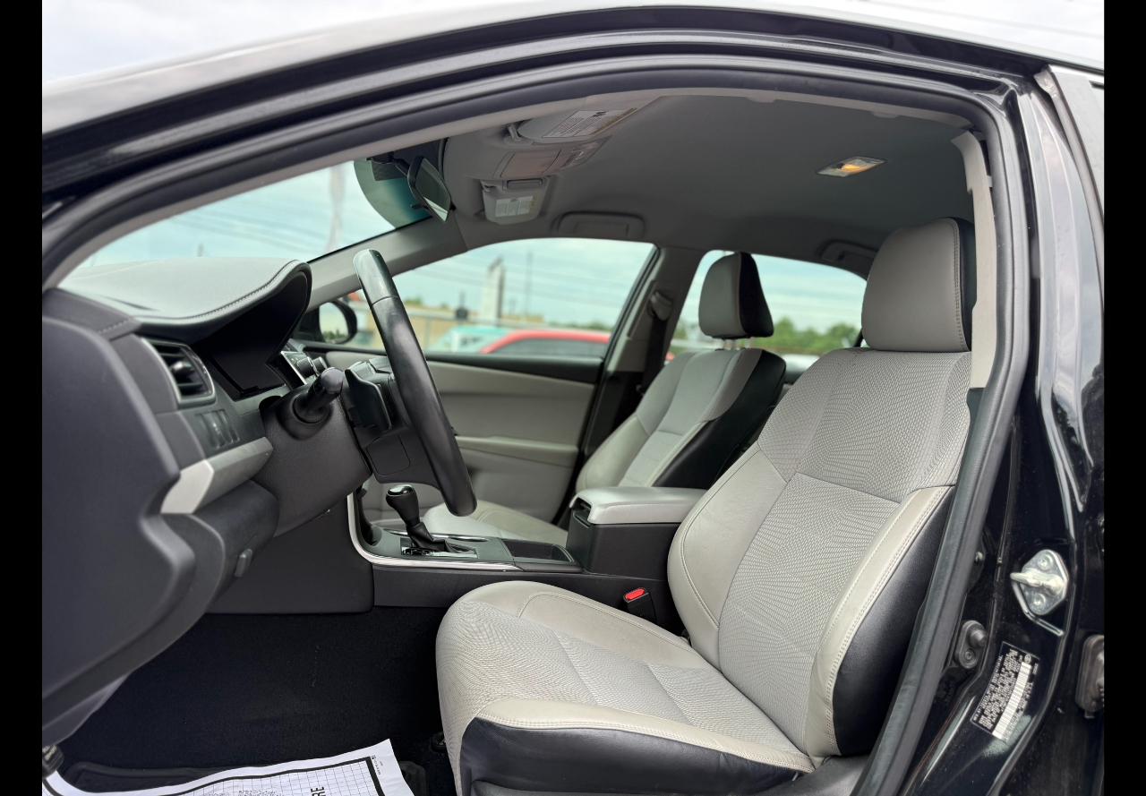 Toyota Camry SE 2016