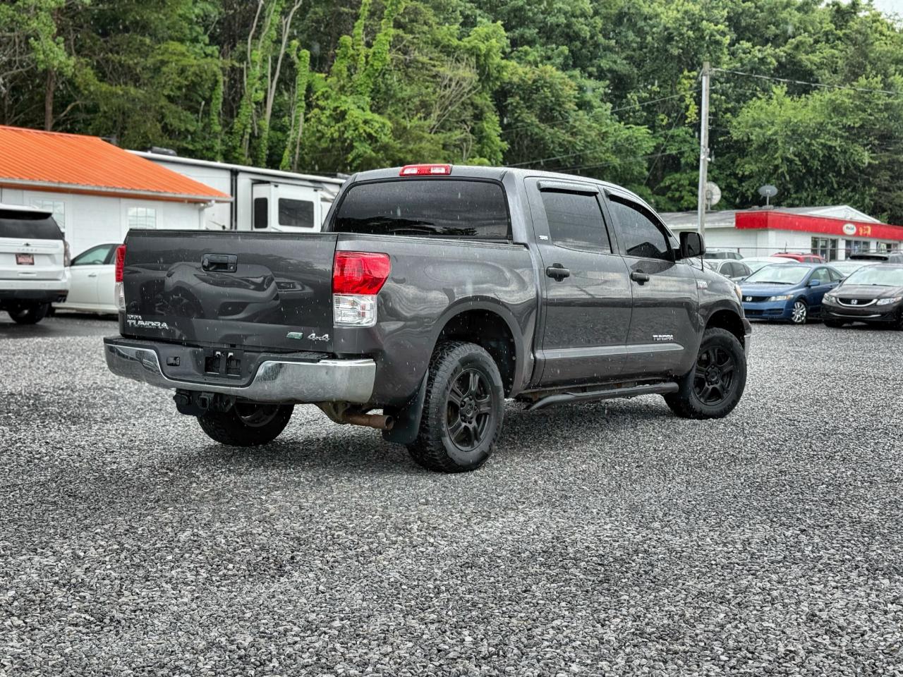 Toyota Tundra  2013