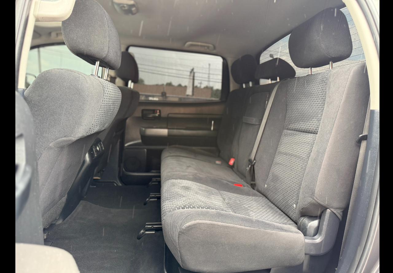 Toyota Tundra  2013