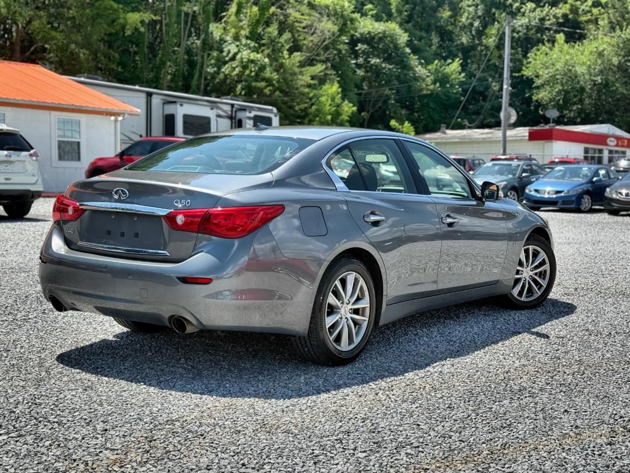 Infiniti Q50  2015