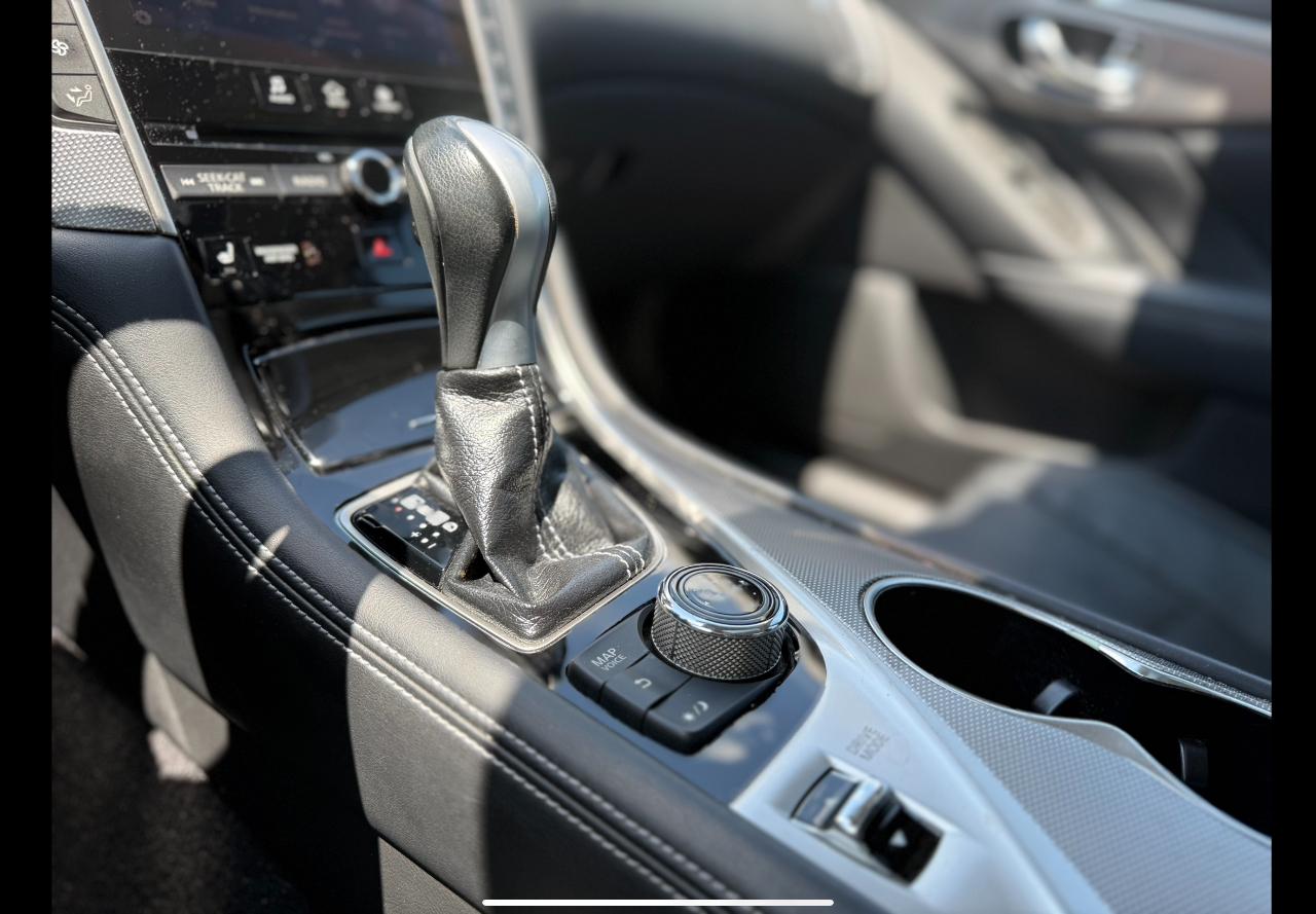 Infiniti Q50  2015