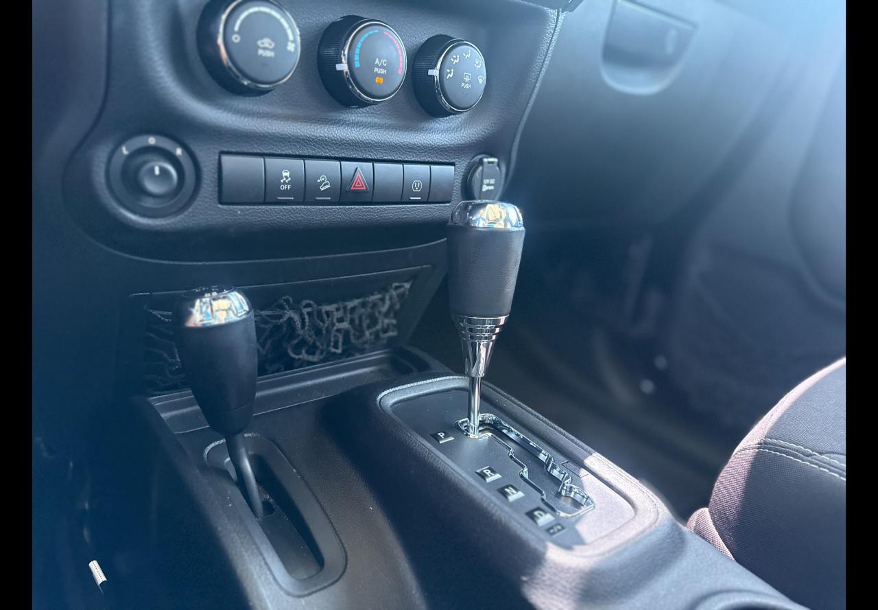 Jeep Wrangler Sahara 4WD 2015