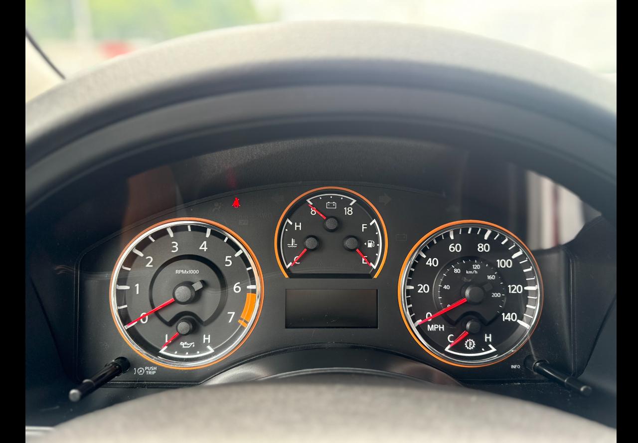 Nissan Armada Platinum 4WD 2014