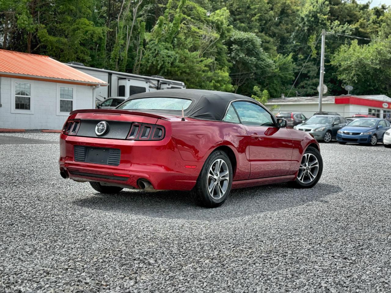 Ford Mustang V6 Convertible 2014