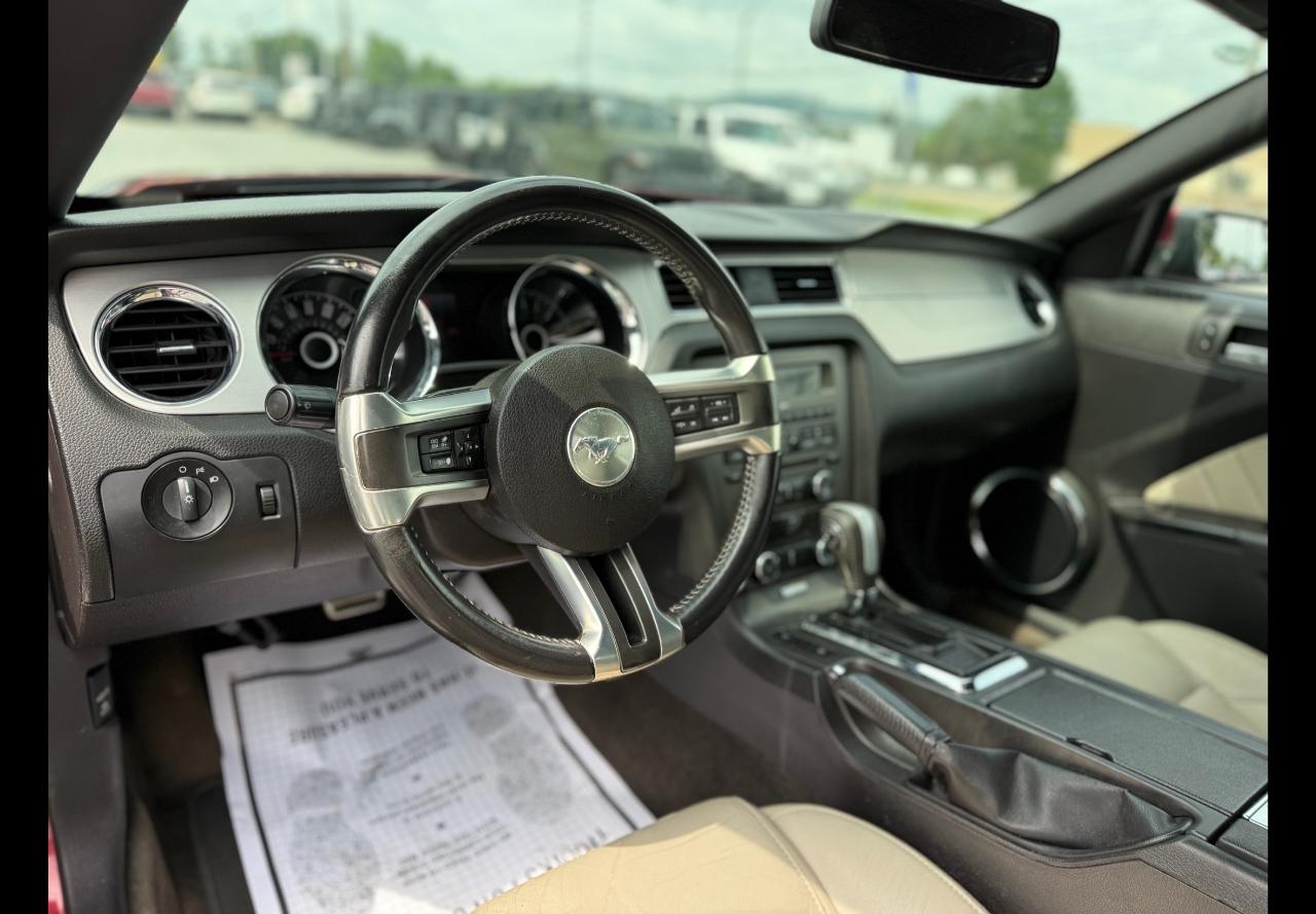 Ford Mustang V6 Convertible 2014