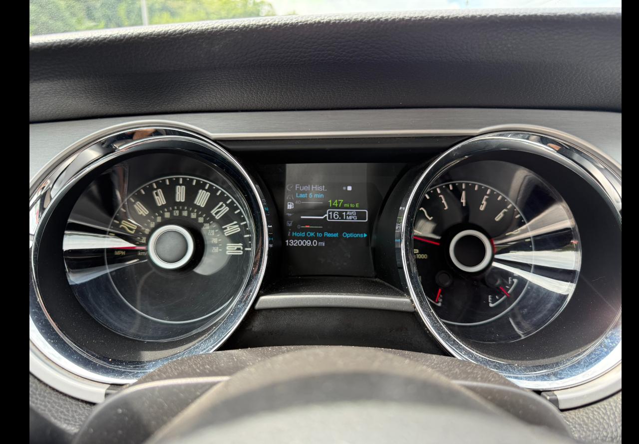 Ford Mustang V6 Convertible 2014