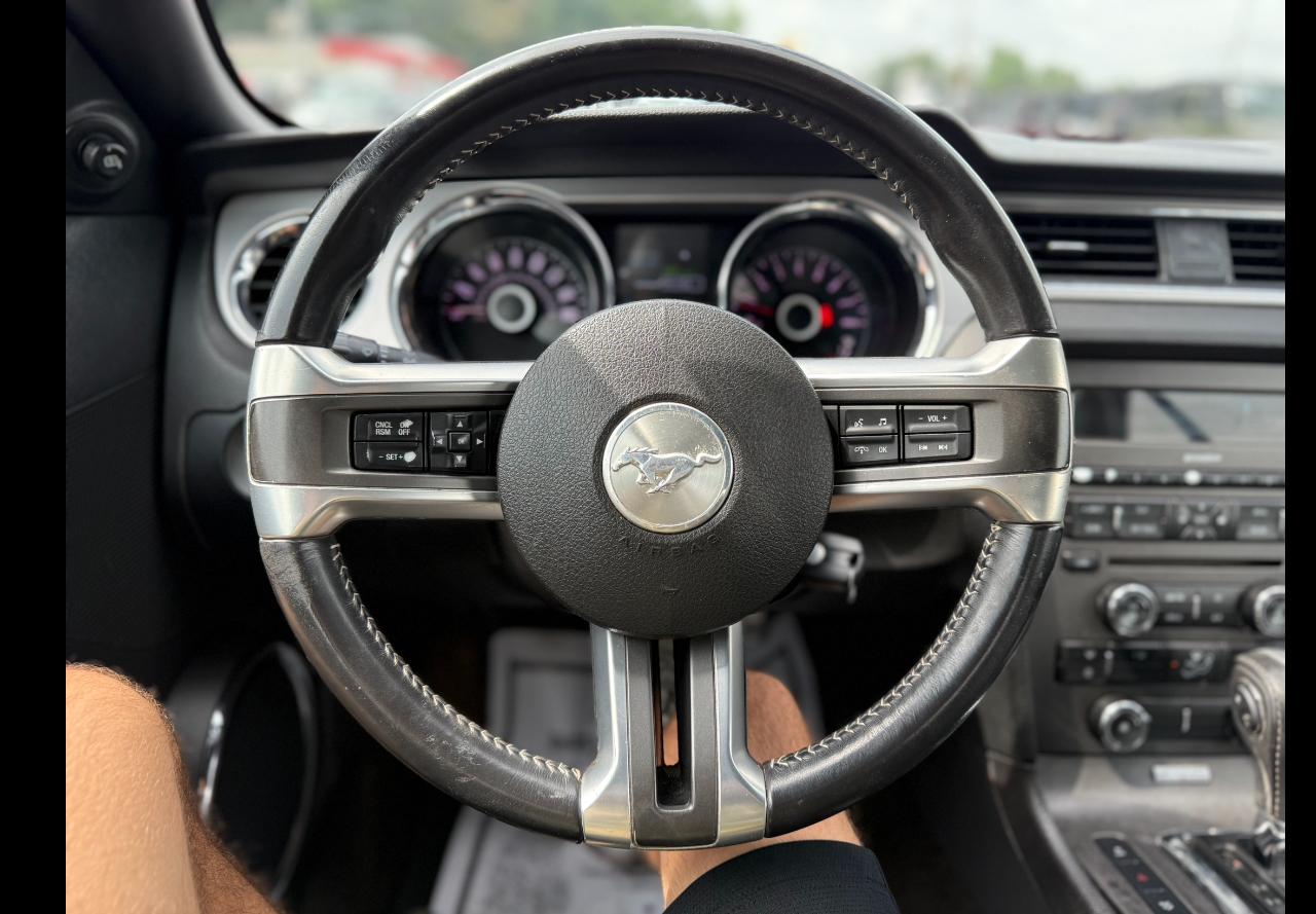 Ford Mustang V6 Convertible 2014