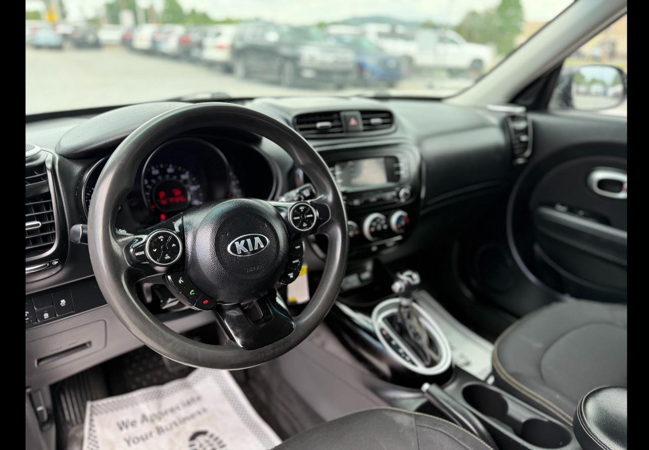 Kia Soul + w/Signature 2.0 Special Edition 2016