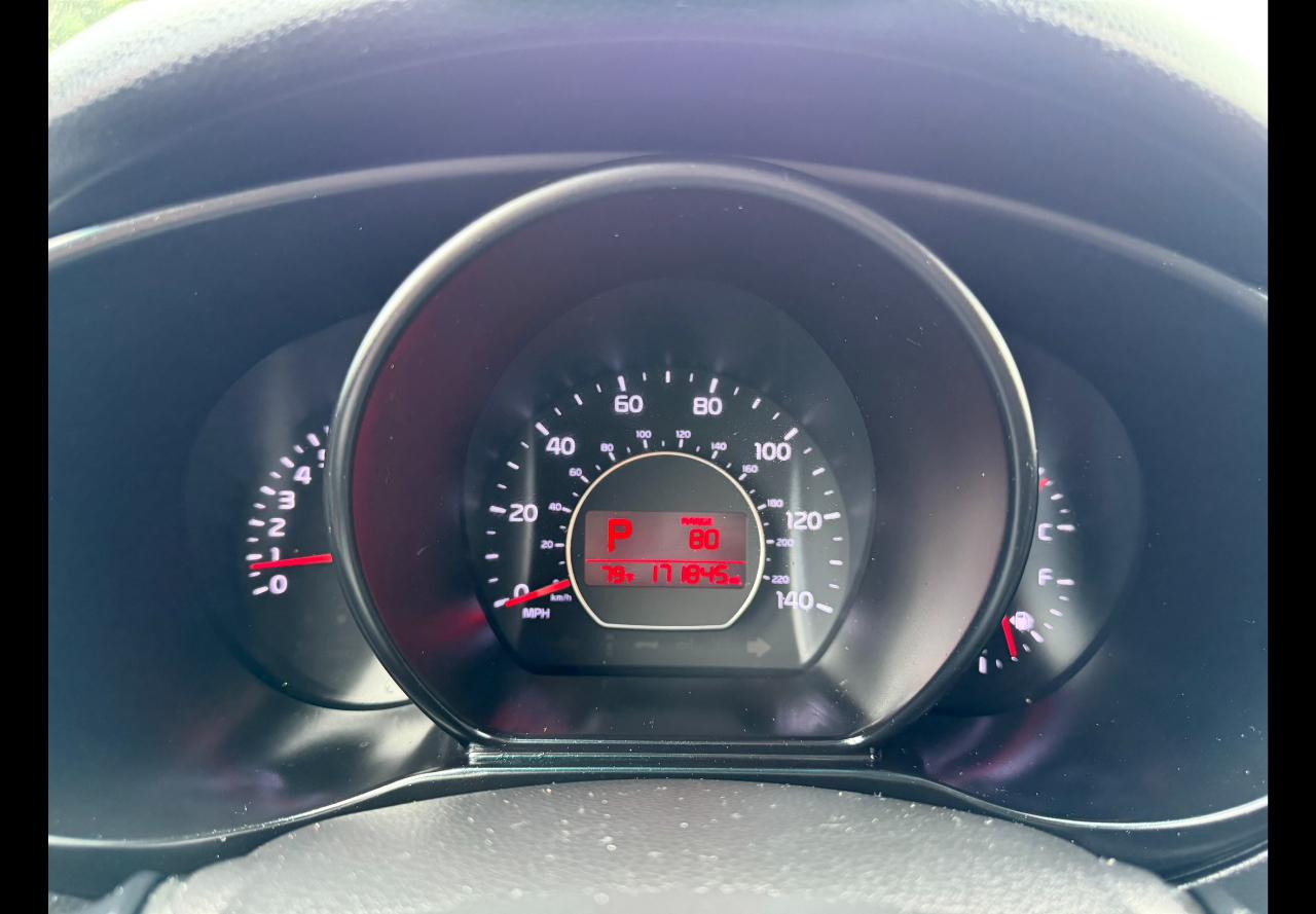 Kia Soul + w/Signature 2.0 Special Edition 2016