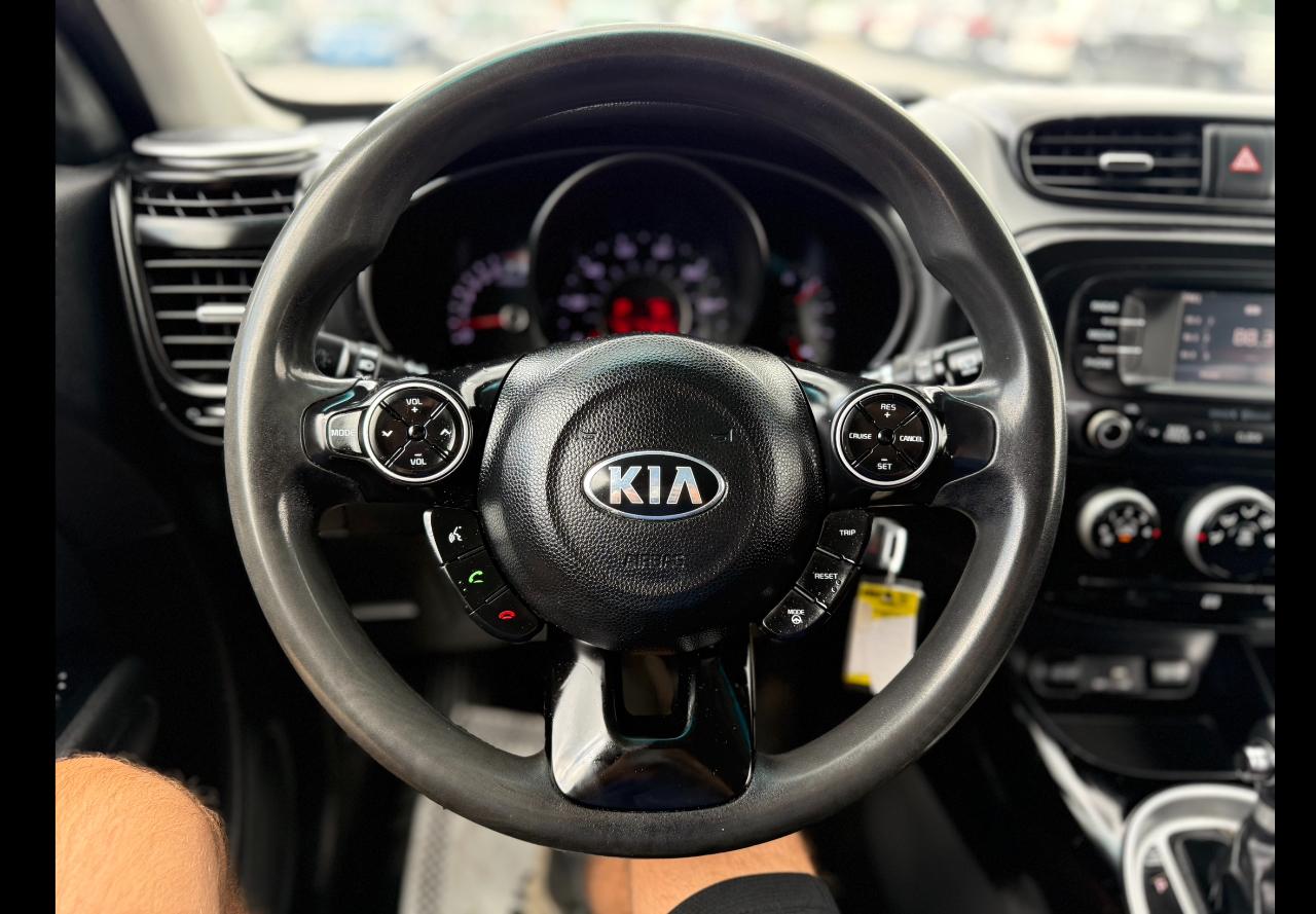 Kia Soul + w/Signature 2.0 Special Edition 2016