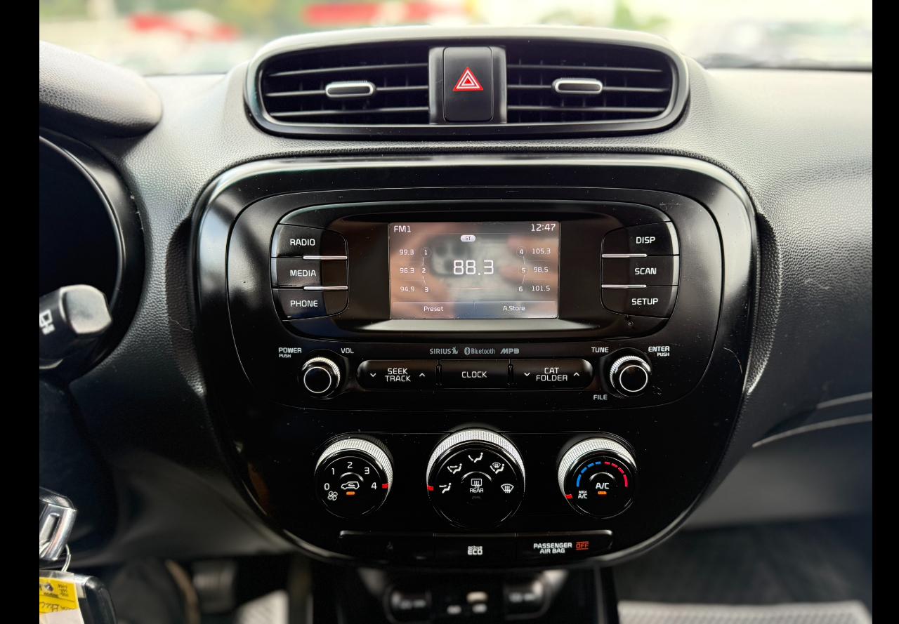 Kia Soul + w/Signature 2.0 Special Edition 2016