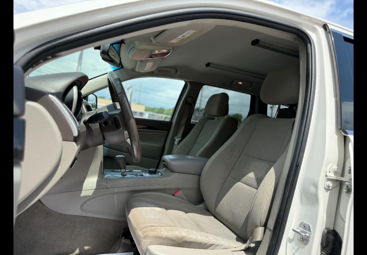 Jeep Grand Cherokee Laredo 4WD 2012