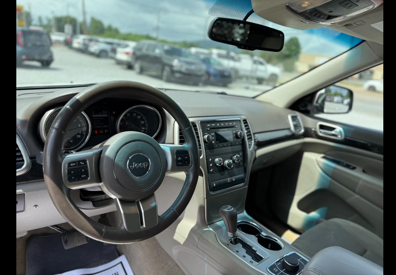 Jeep Grand Cherokee Laredo 4WD 2012