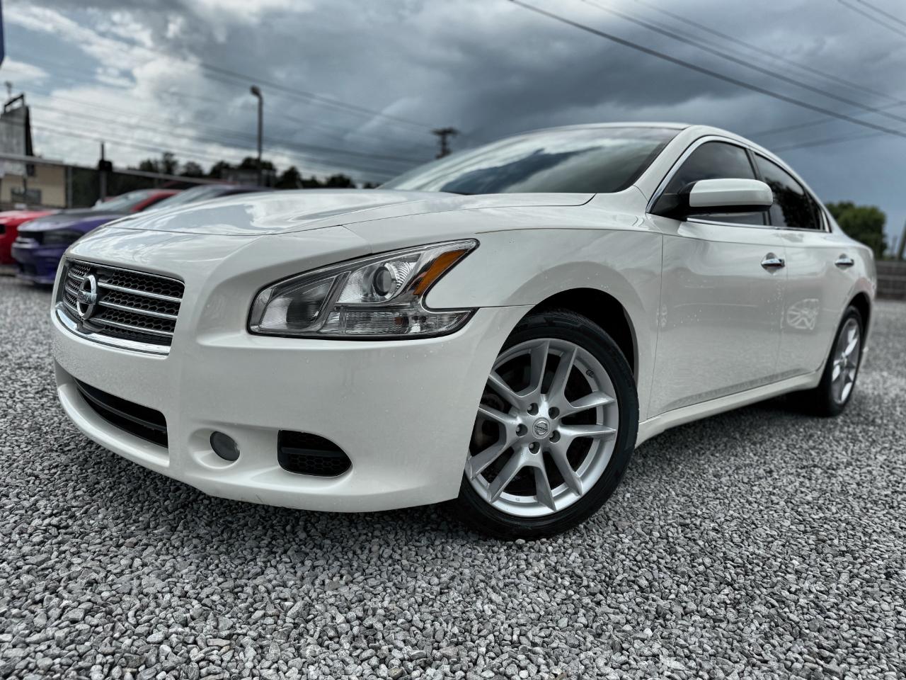 Nissan Maxima SV 2011