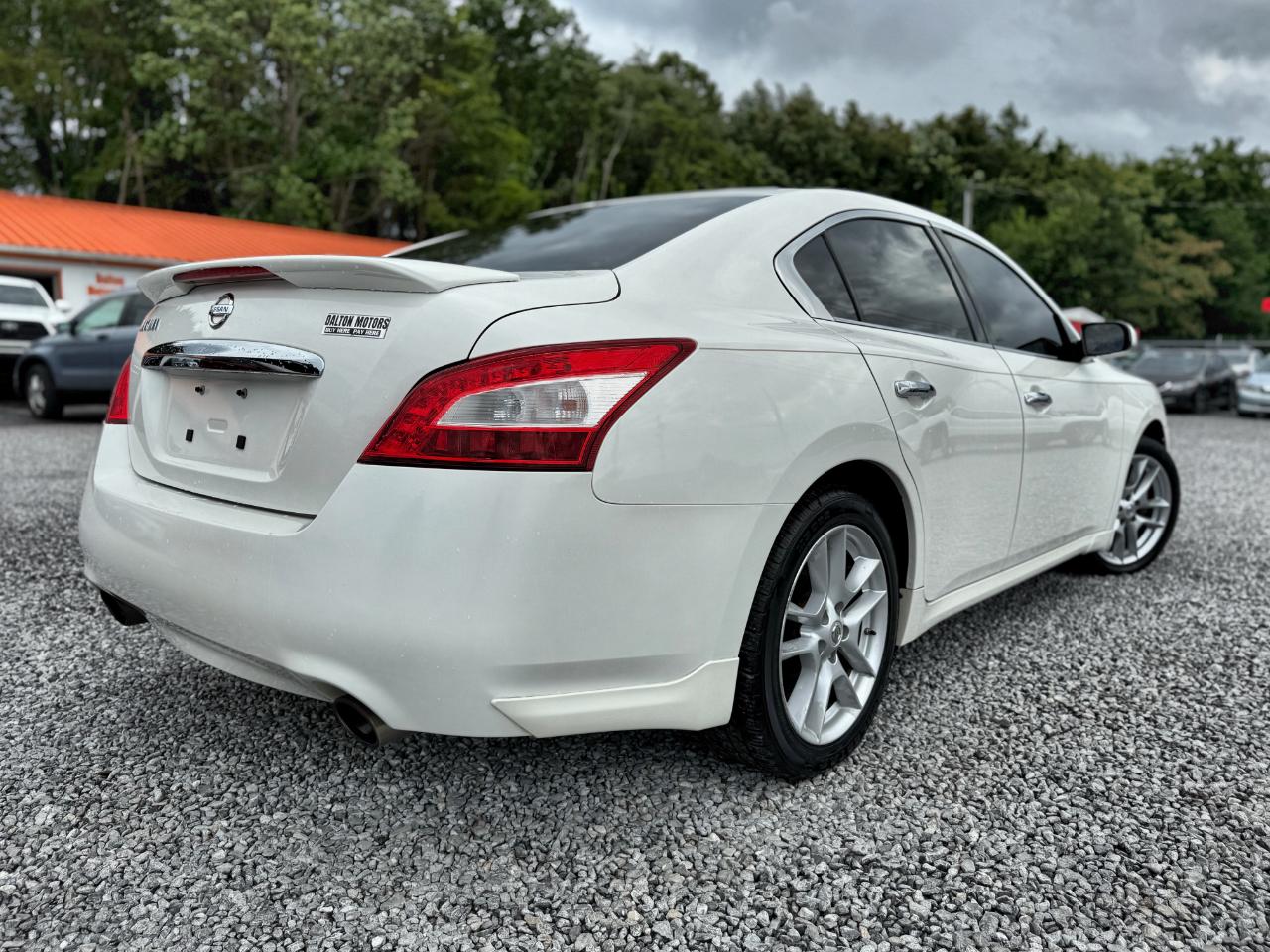 Nissan Maxima SV 2011