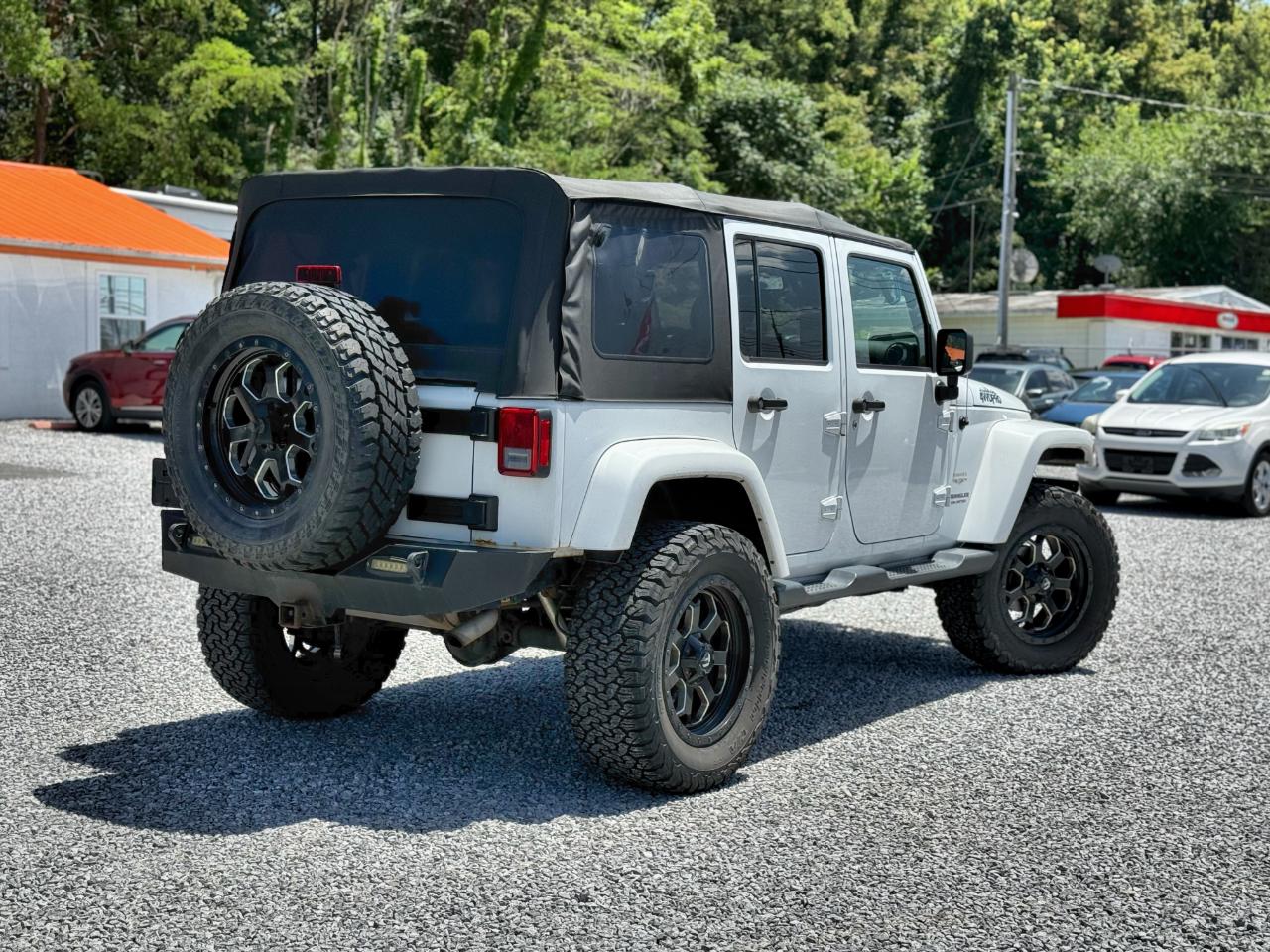 Jeep Wrangler Unlimited Sahara 2015