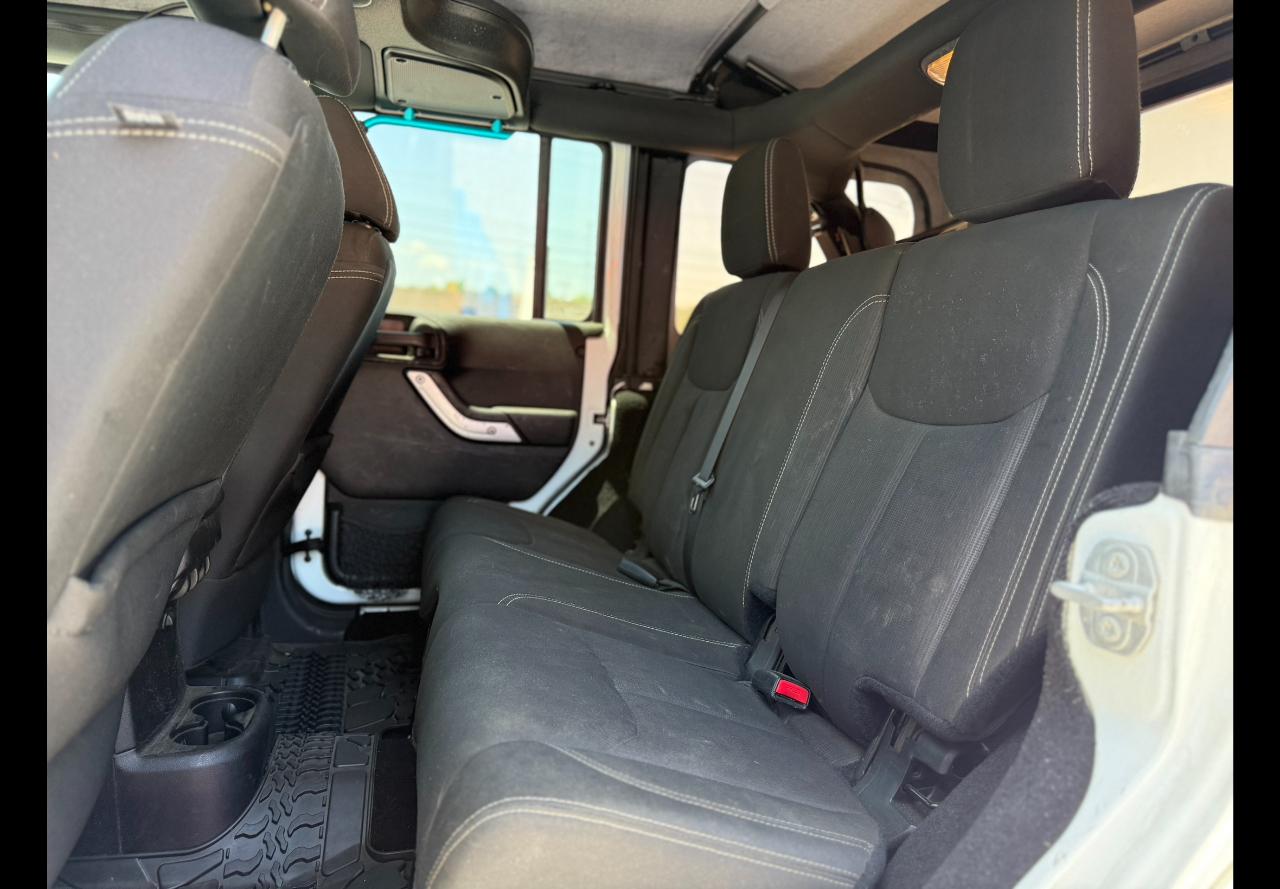 Jeep Wrangler Unlimited Sahara 2015