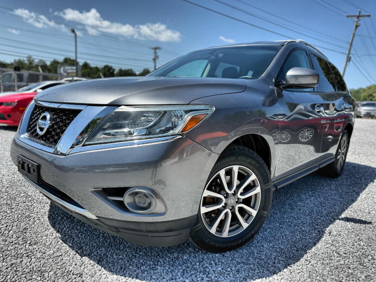 Nissan Pathfinder SV 4WD 2015