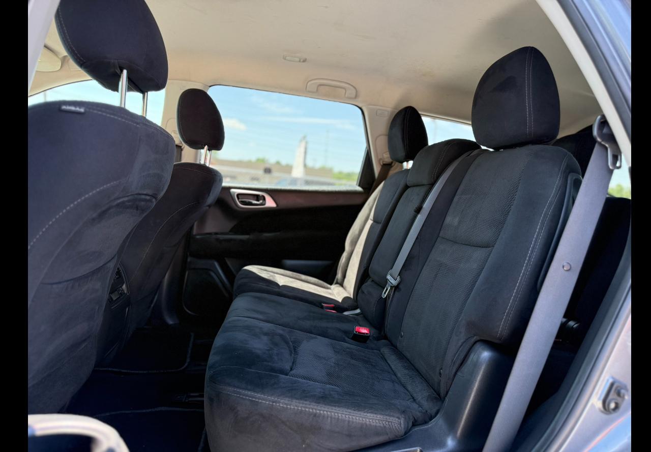 Nissan Pathfinder SV 4WD 2015