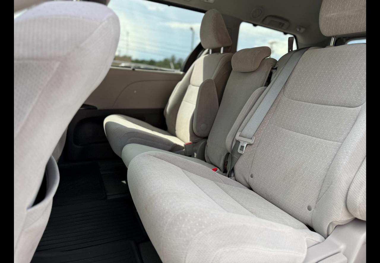 Toyota Sienna LE 8-Passenger 2020