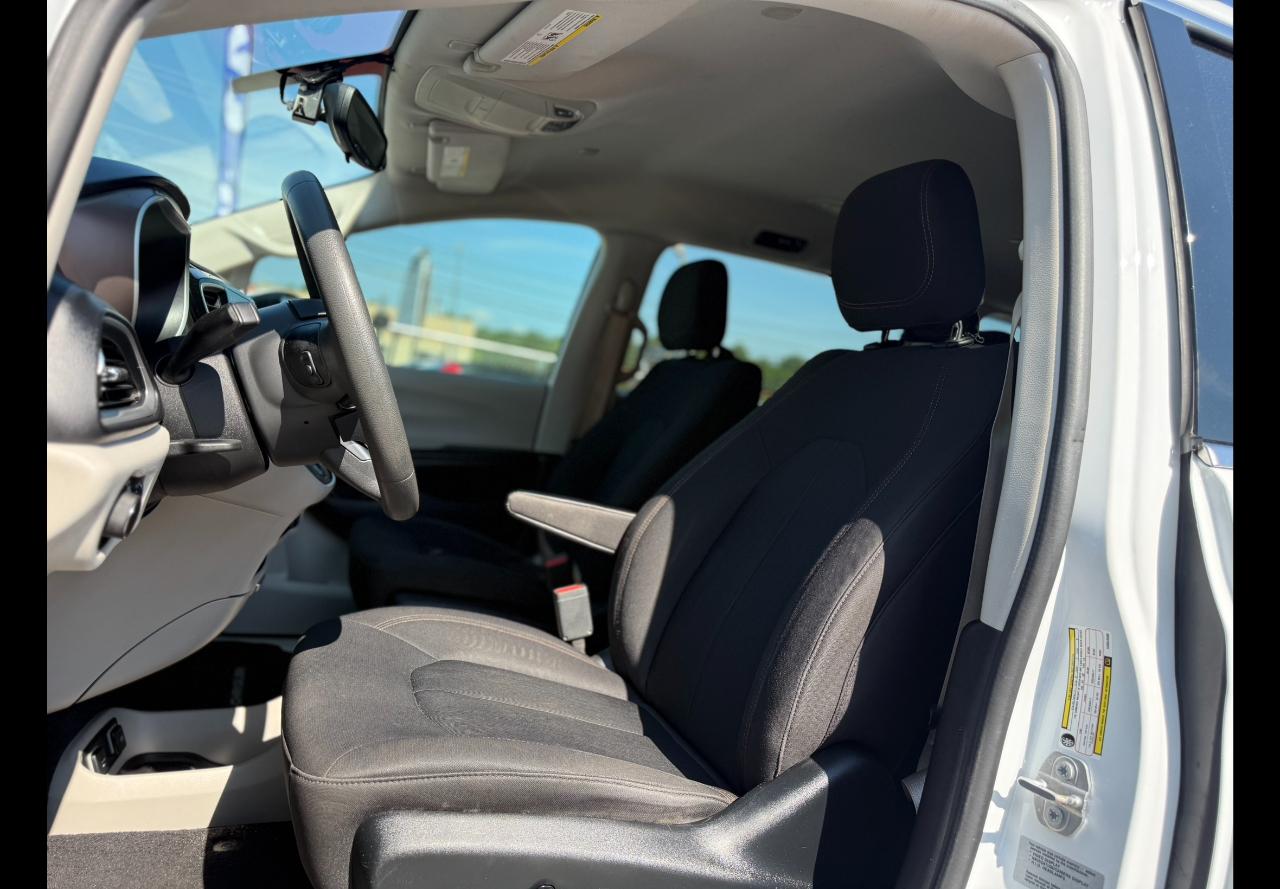 Chrysler Pacifica Touring 2017