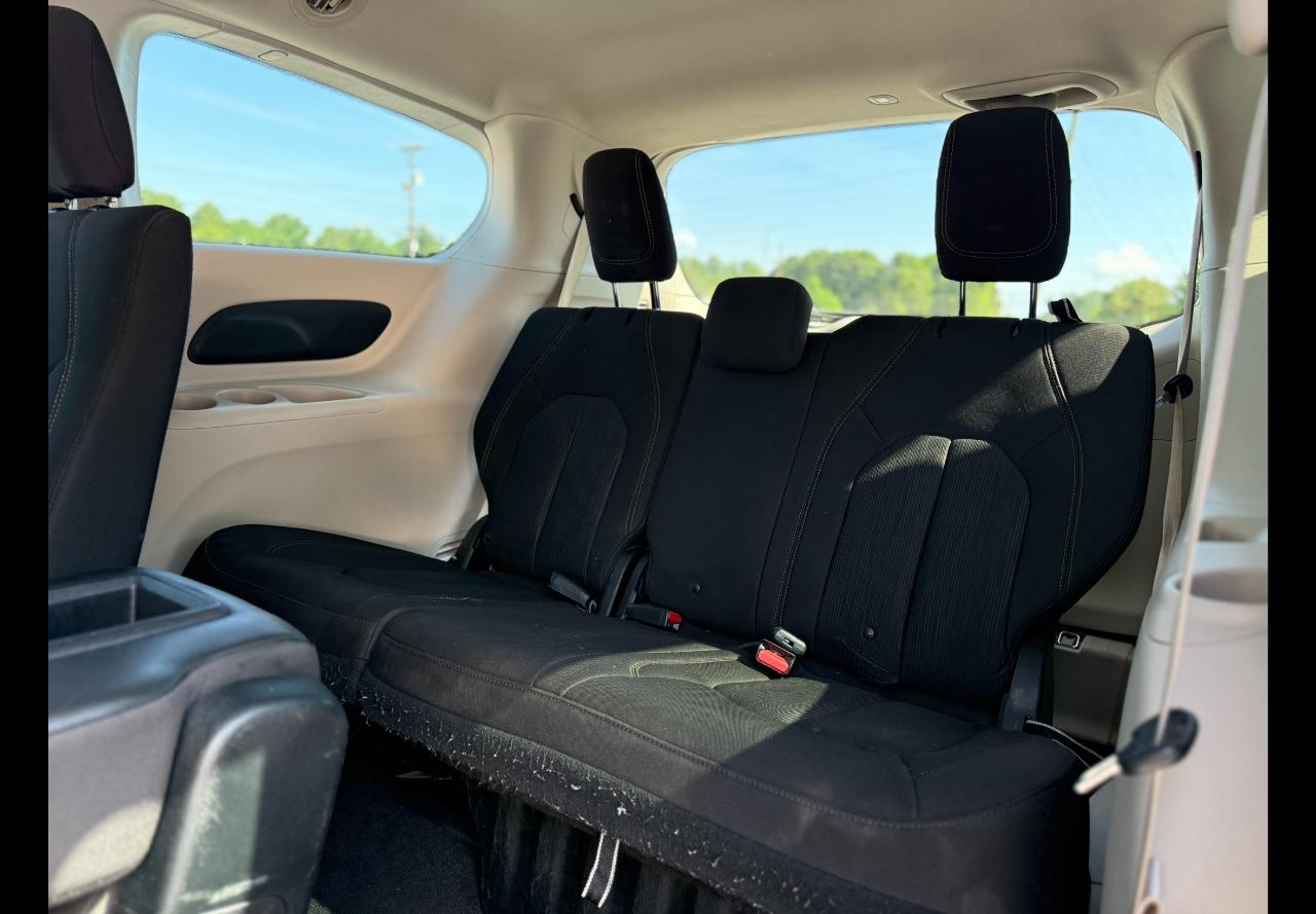 Chrysler Pacifica Touring 2017