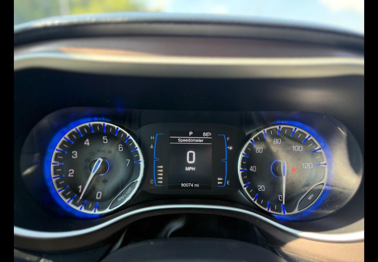 Chrysler Pacifica Touring 2017