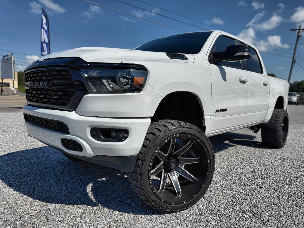 RAM 1500 Big Horn Crew Cab SWB 4WD 2022