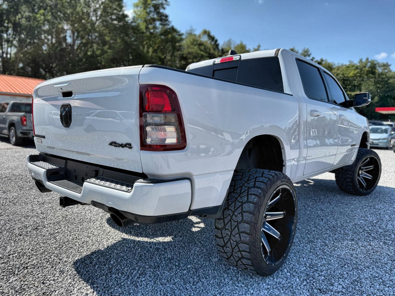 RAM 1500 Big Horn Crew Cab SWB 4WD 2022