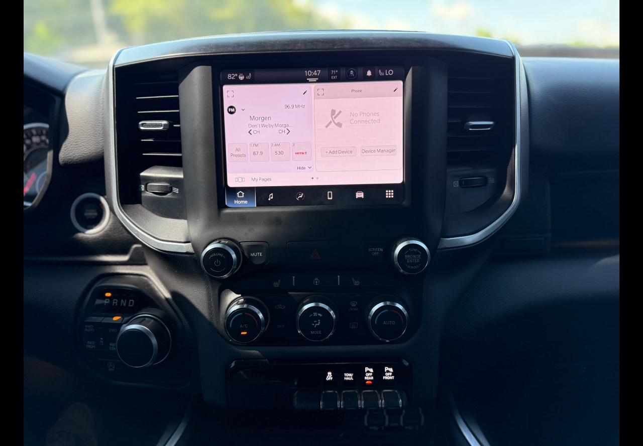 RAM 1500 Big Horn Crew Cab SWB 4WD 2022