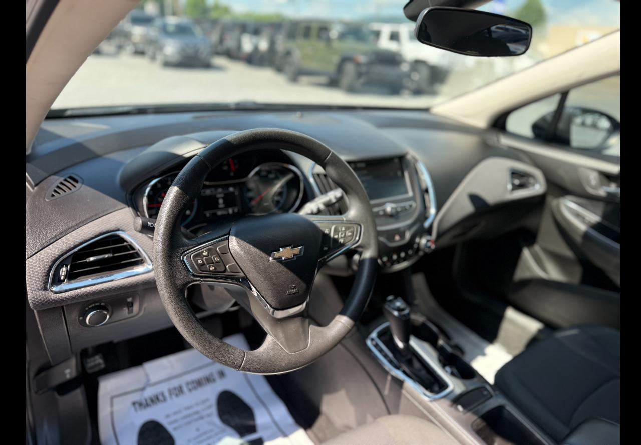 Chevrolet Cruze LT Auto Hatchback 2018