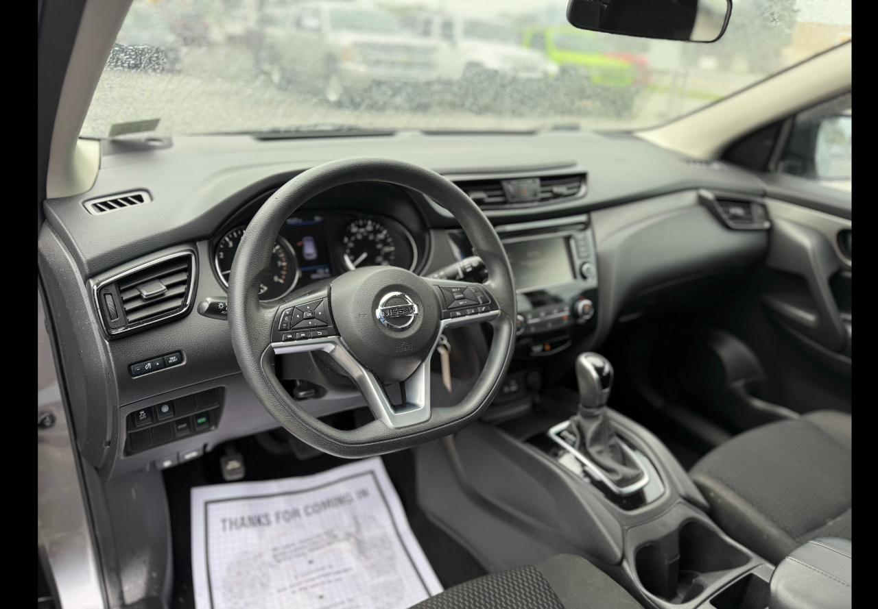Nissan Rogue Sport S 2020
