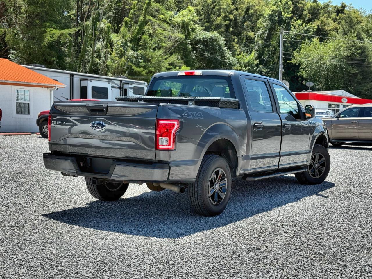 Ford F-150 Lariat SuperCrew 5.5-ft. Bed 4WD 2016