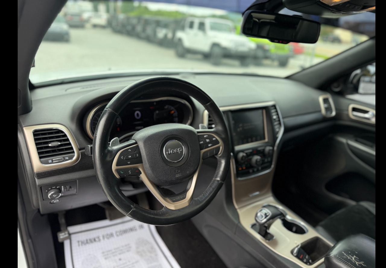 Jeep Grand Cherokee Laredo 4WD 2015