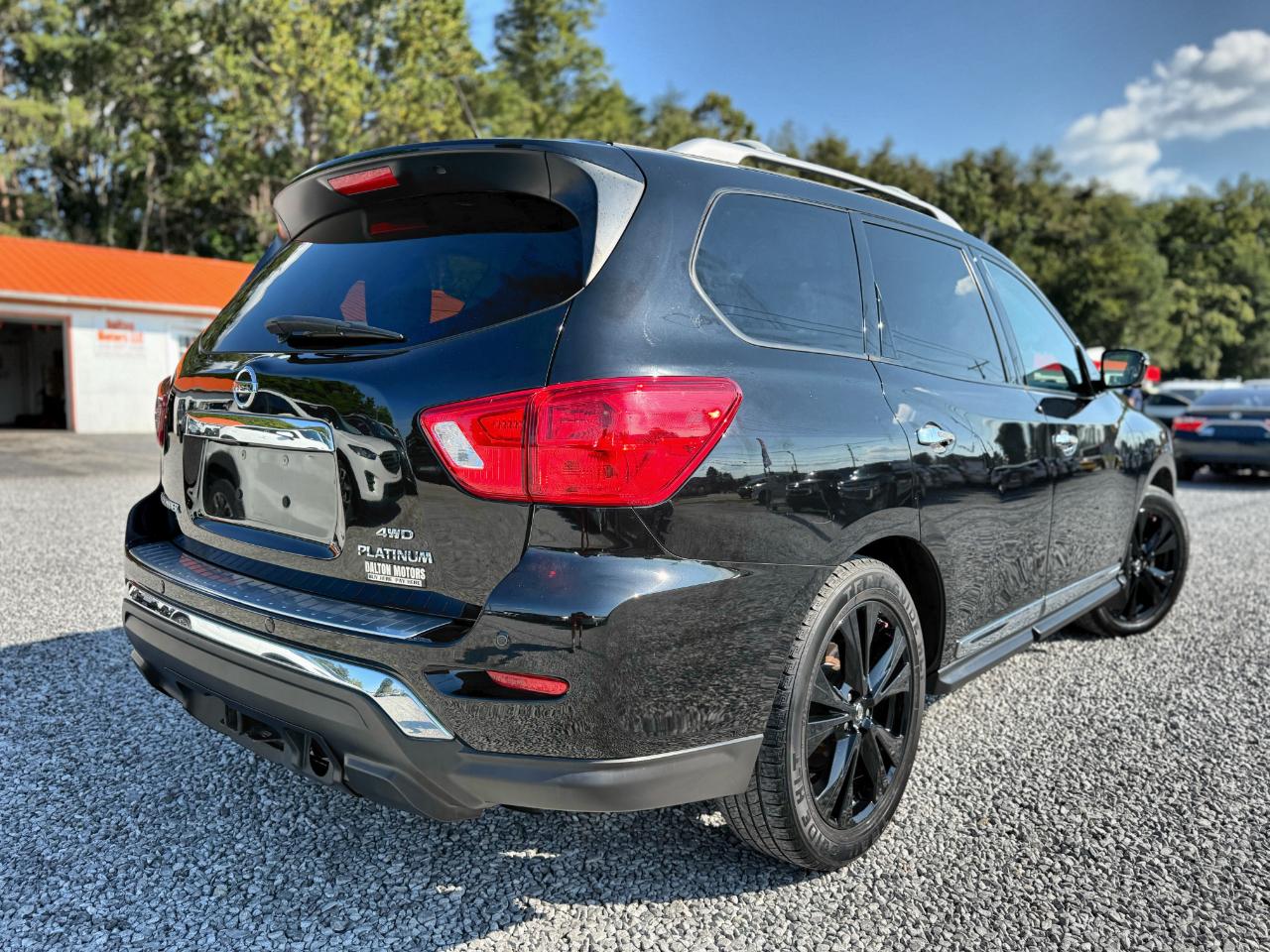 Nissan Pathfinder Platinum 4WD 2017