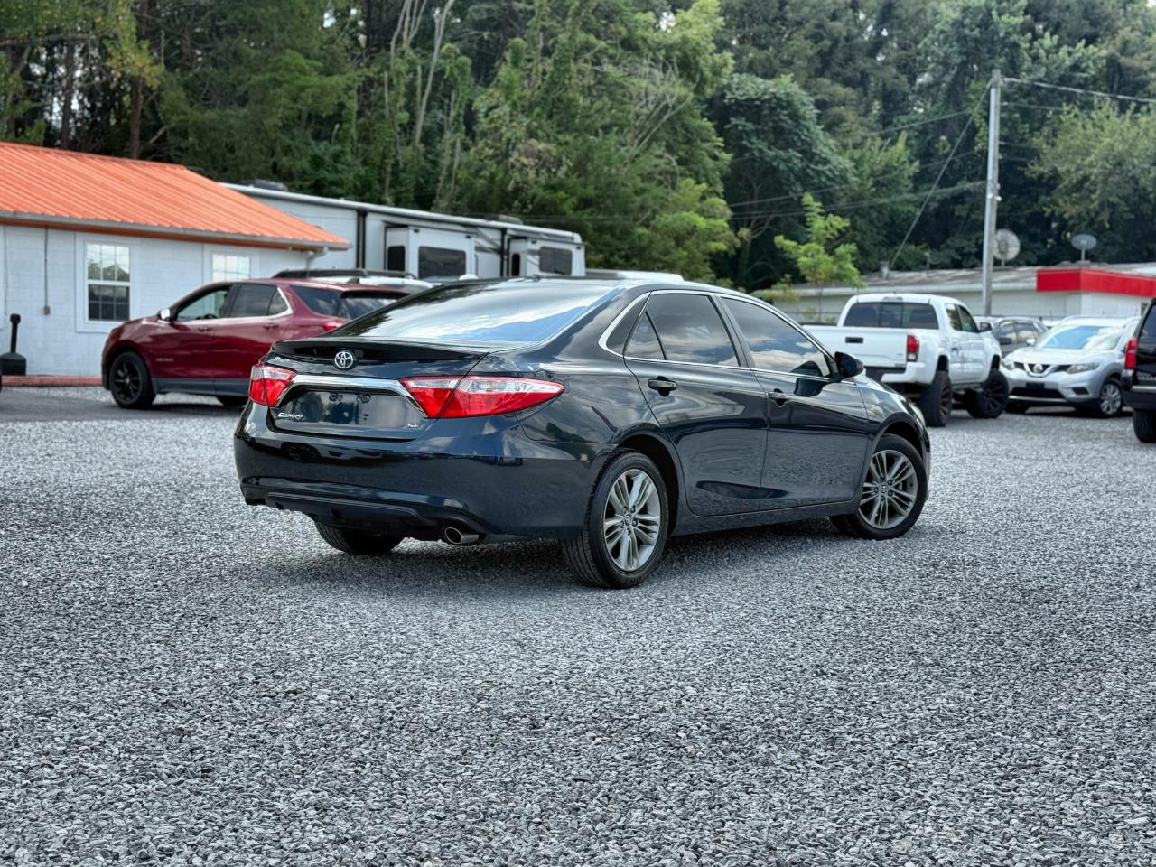 Toyota Camry SE 2017