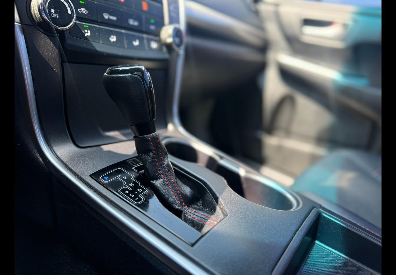 Toyota Camry SE 2017