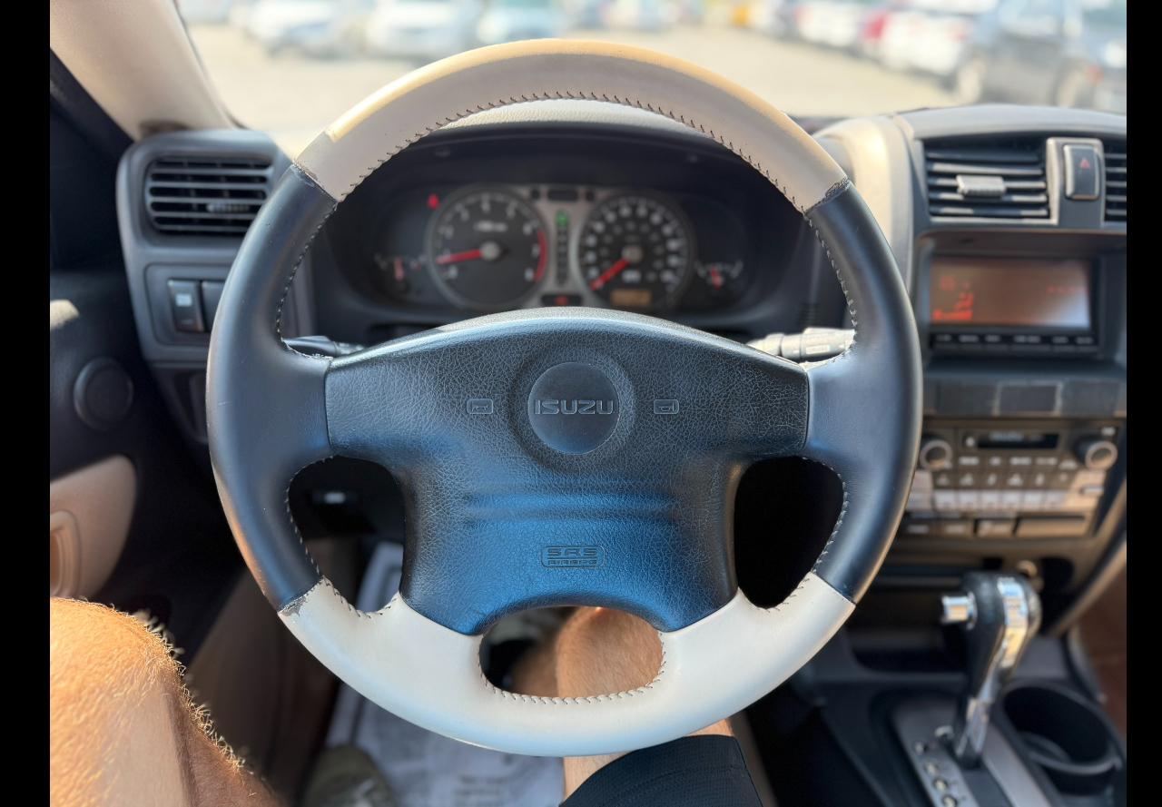 Isuzu Axiom S 2WD 2003
