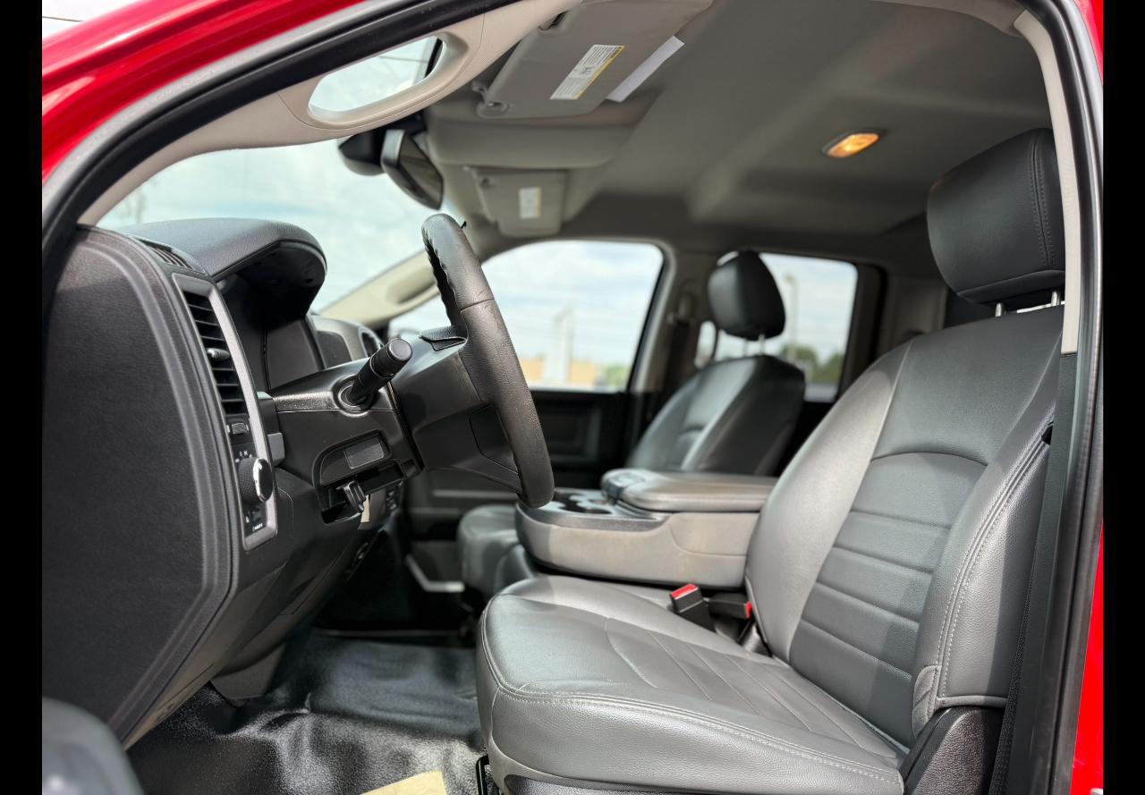 RAM 1500 Classic Tradesman Quad Cab 4WD 2019